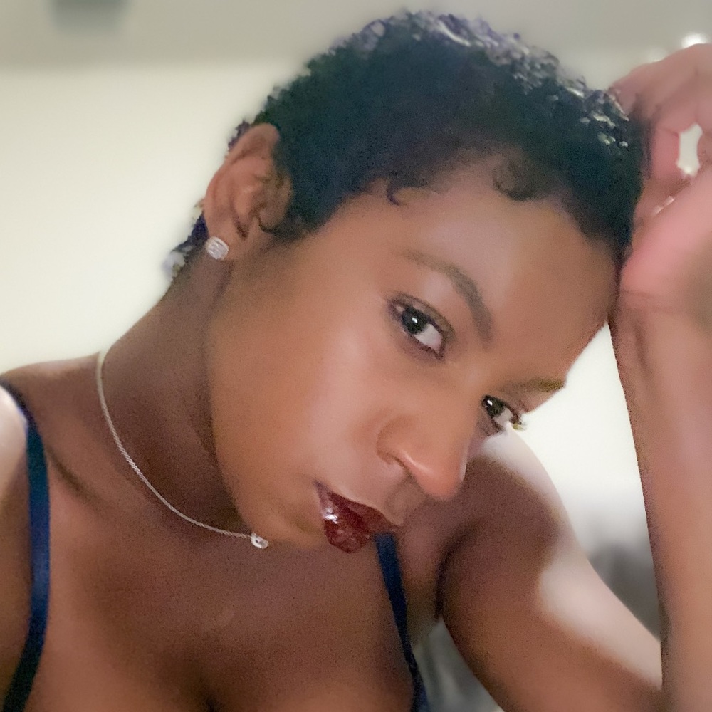 Meet your Posher, Prisca